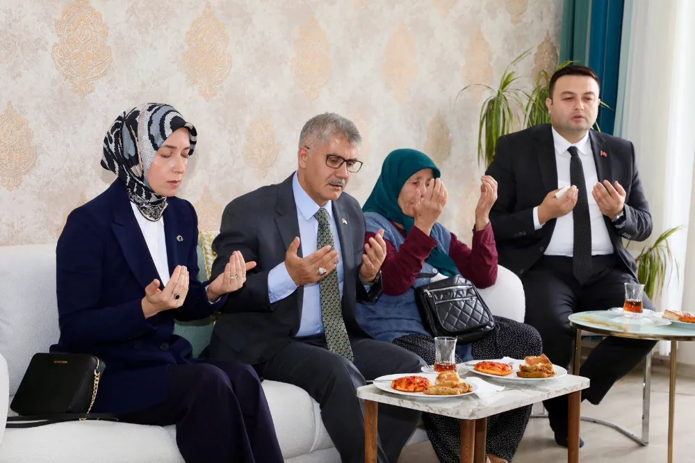 VALİ ÇELİK’TEN POLİS BÜNYAMİN YİĞİT’İN AİLESİNE TAZİYE ZİYARETİ