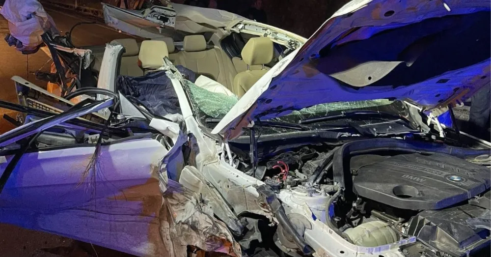 YAŞLI ÇİFTİ KAZA AYIRDI: SÜRÜCÜ YARALANDI, KOCASI HAYATINI KAYBETTİ