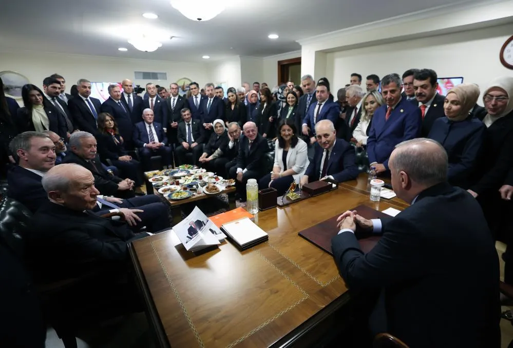 CUMHURBAŞKANI ERDOĞAN, TBMM’DE SİYASİ PARTİ GENEL BAŞKANLARI İLE GÖRÜŞTÜ