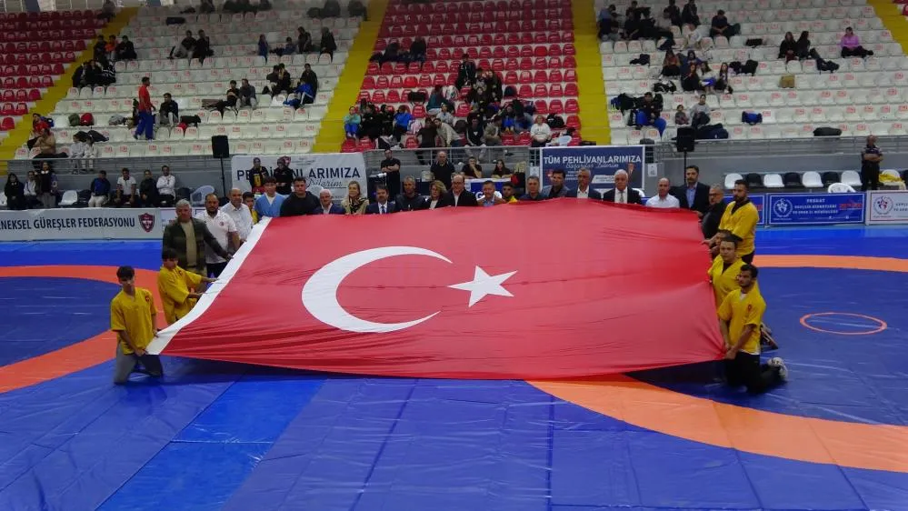 27 İLDEN 580 SPORCUNUN YARIŞACAĞI ŞAMPİYONA BAŞLADI