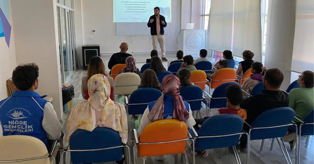 GENÇLİK MERKEZİNDE “DEĞİŞMEYEN DEĞERLER” ETKİNLİĞİ