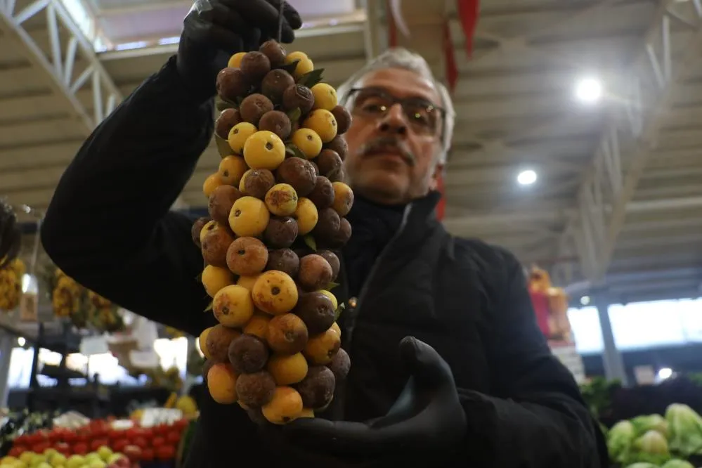 2 YILDA BİR YETİŞİYOR, OLGUNLAŞINCA DEĞİL ÇÜRÜYÜNCE TÜKETİLİYOR