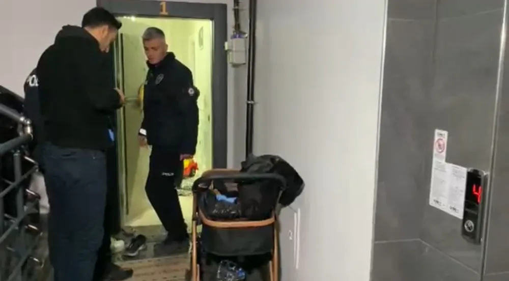 ANNE ZEHİRLENDİ, KÜÇÜK OĞLU HAYATINI KAYBETTİ