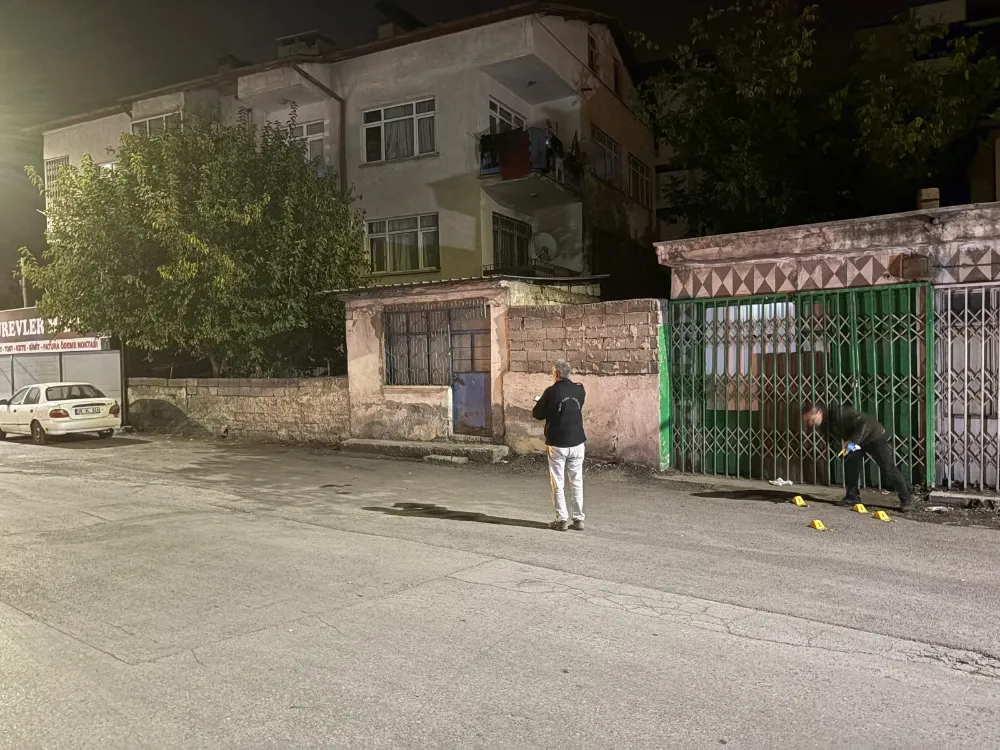 POMPALI TÜFEKLE EVİ KURŞUNLADILAR