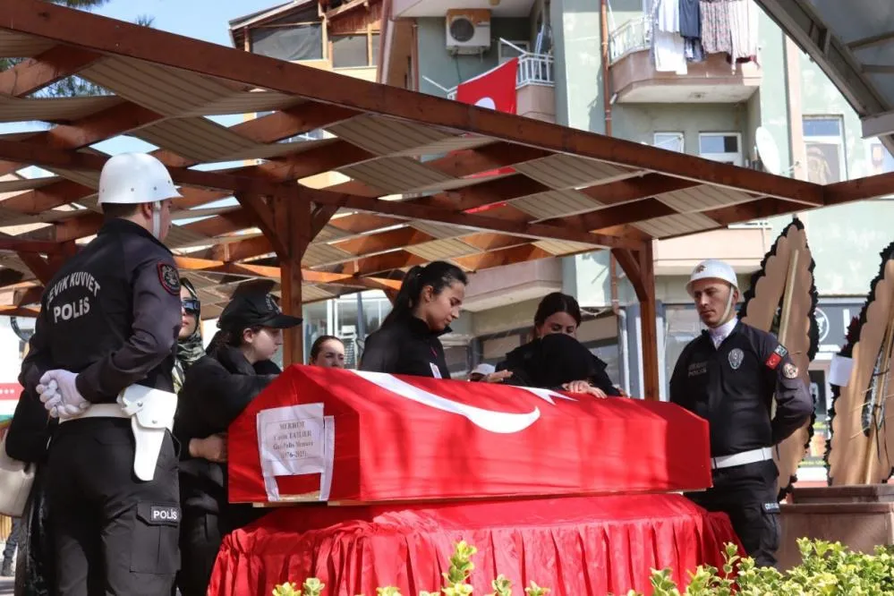 HAYATINI KAYBEDEN POLİS MEMURU SON YOLCULUĞUNA UĞURLANDI