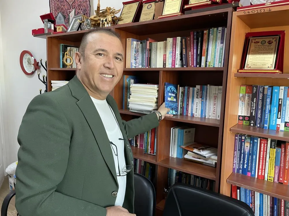 SANAL KİMLİK GERÇEĞİ UNUTTURUYOR, ROL KARMAŞASI BİREYİ İNTİHARA SÜRÜKLÜYOR