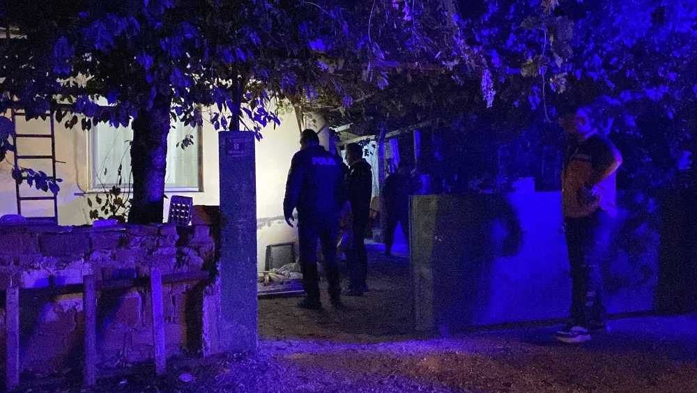 HAYIRSIZ EVLAT, BABASINI TÜFEKLE ÖLDÜRDÜ