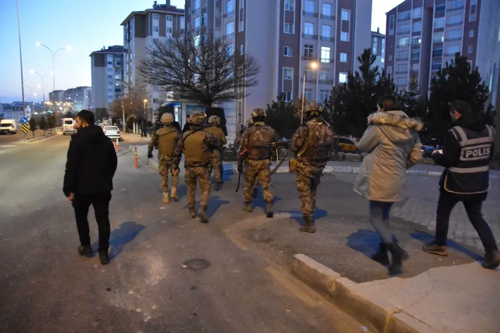 NİĞDE’DE GECE OPERASYONU!