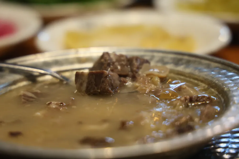 NİĞDE’DE ŞİFA DEPOSU, KELLE PAÇA ÇORBASINA YOĞUN İLGİ