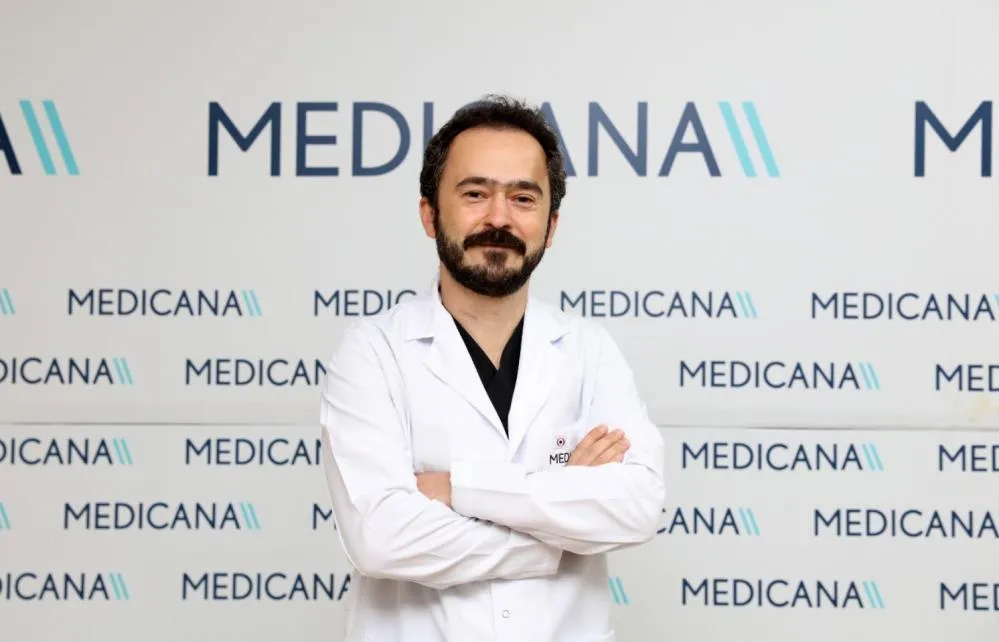 YANLIŞ AYAKKABI, SAĞLIKLI AYAK YAPISINI BOZUYOR