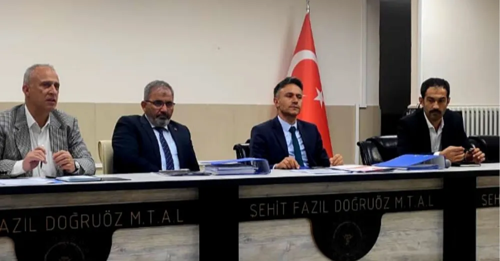 NİĞDE’DE OKUL GÜVENLİĞİ MASAYA YATIRILDI