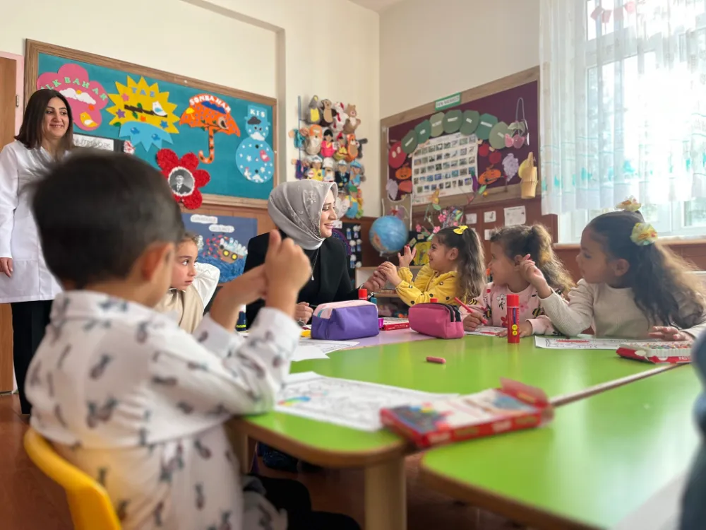 İL MÜDÜRÜ ÖZBEK’TEN CUMHURİYET ANAOKULUNA ZİYARET