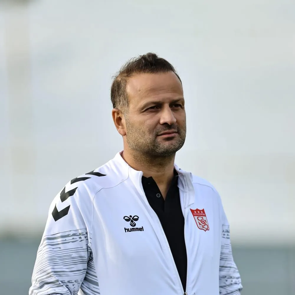 SİVASSPOR, OSMAN ZEKİ KORKMAZ İLE YOLLARINI AYIRIYOR