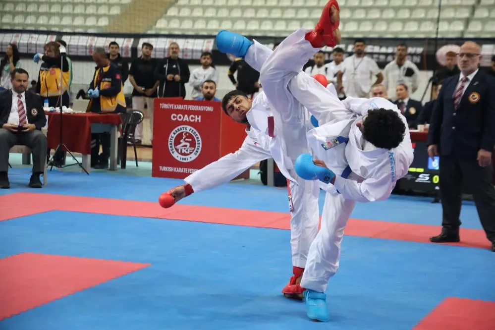 BİNİN ÜZERİNDE KARATE SPORCUSU, MİLLİ TAKIM’A SEÇİLMEK İÇİN TER DÖKÜYOR