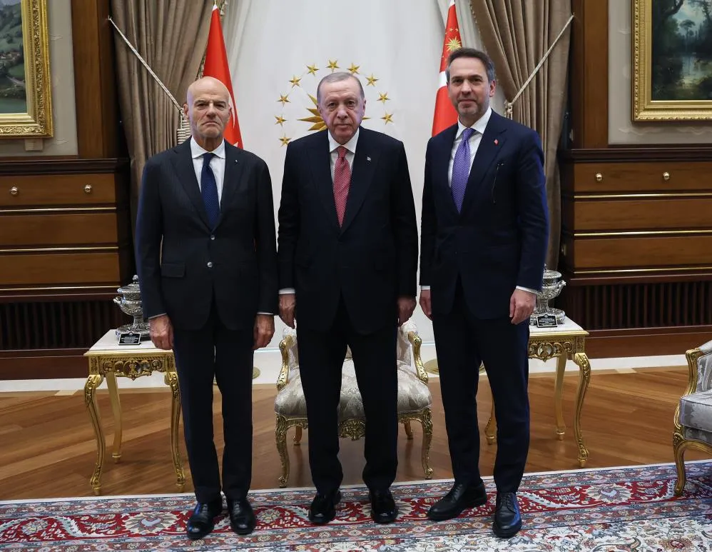 CUMHURBAŞKANI ERDOĞAN, İTALYA MİLLİ HİDROKARBON AJANSI BAŞKANI DESCALZİ’Yİ KABUL ETTİ