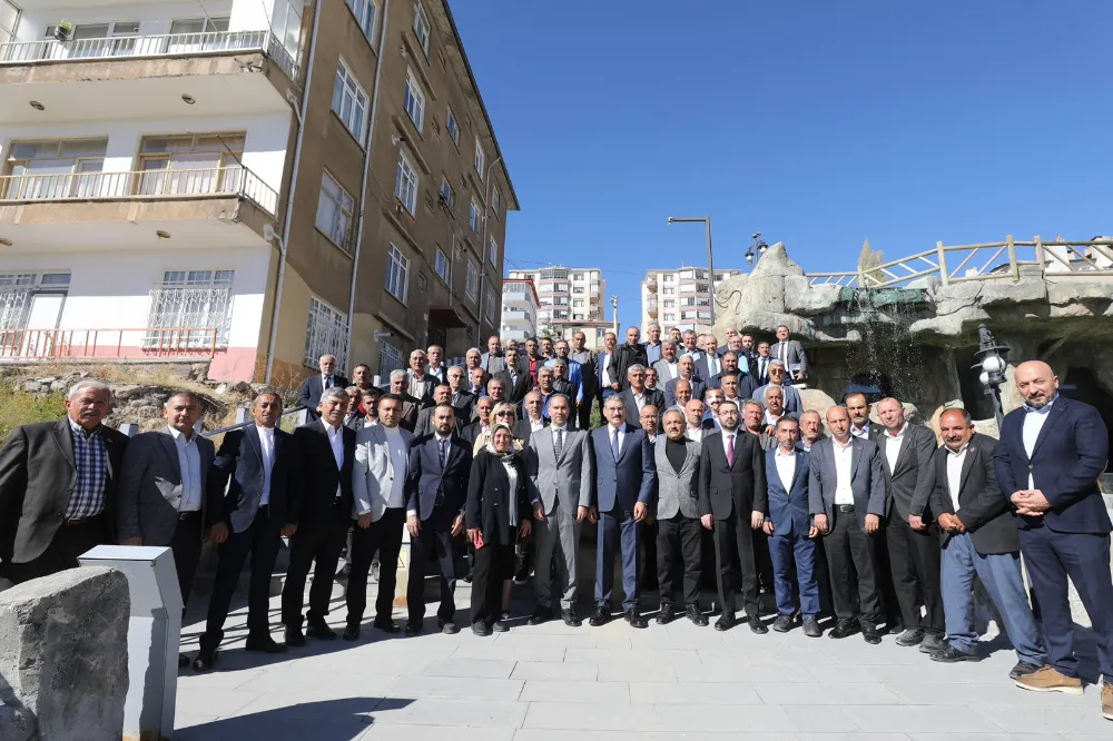 NİĞDE BELEDİYE BAŞKANI EMRAH ÖZDEMİR VE MİLLETVEKİLİ CEVAHİR UZKURT, 90 MUHTARLA BİR ARAYA GELDİ