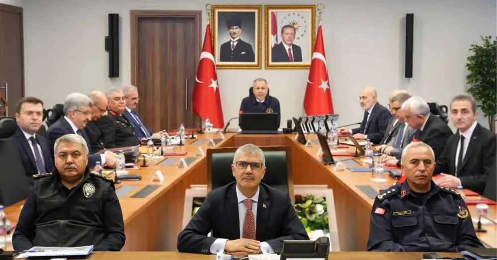 İÇİŞLERİ BAKANLIĞI’NDAN VİDEO KONFERANSLA ASAYİŞ VE GÜVENLİK TOPLANTISI