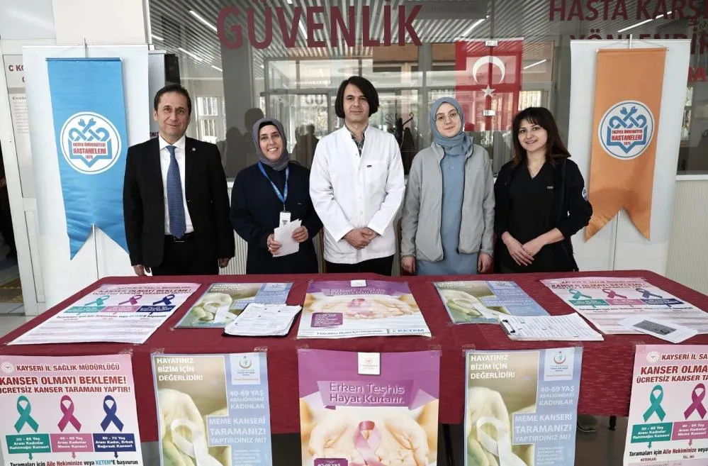 ERÜ HASTANELERİNDEN, MEME KANSERİ FARKINDALIK STANDI