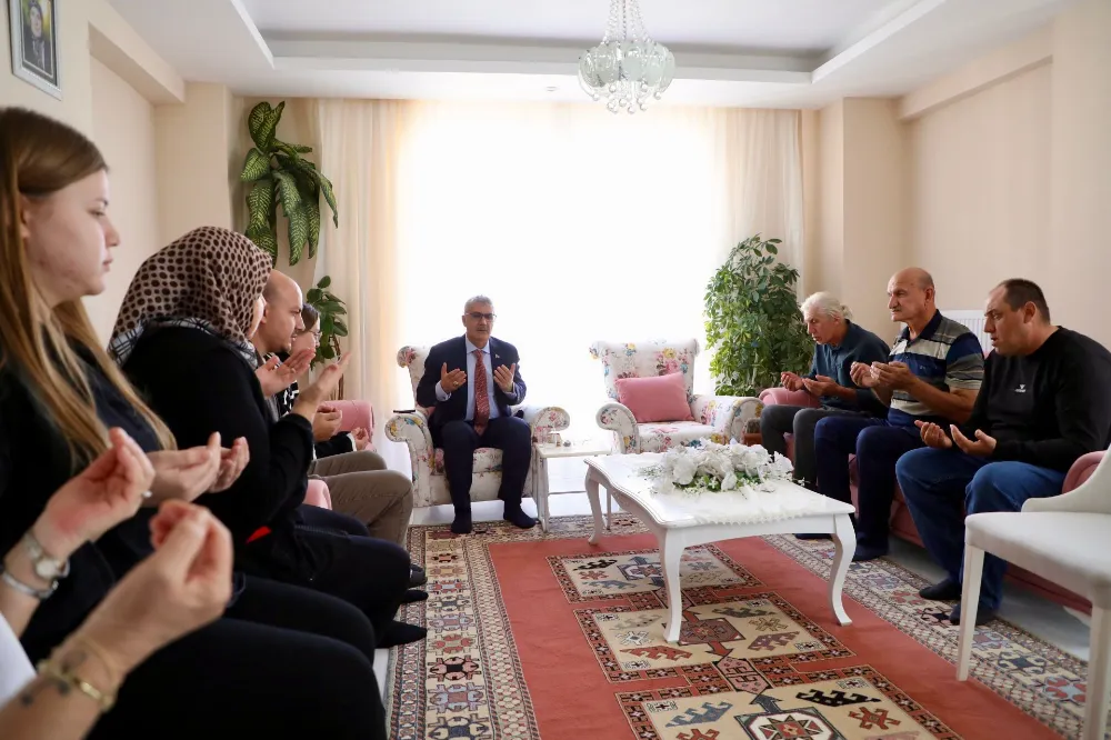 VALİ ÇELİK’TEN TAZİYE ZİYARETİ