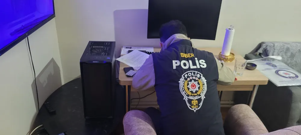 ÖĞRETMEN OLACAKTI, ÇETE LİDERİ OLDU