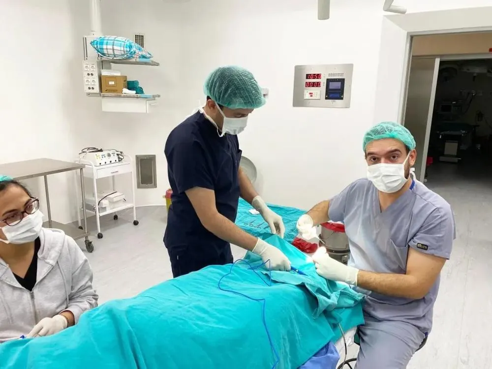 TIRNAK KABUSU 1 SAATLİK AMELİYAT İLE SONA ERDİ