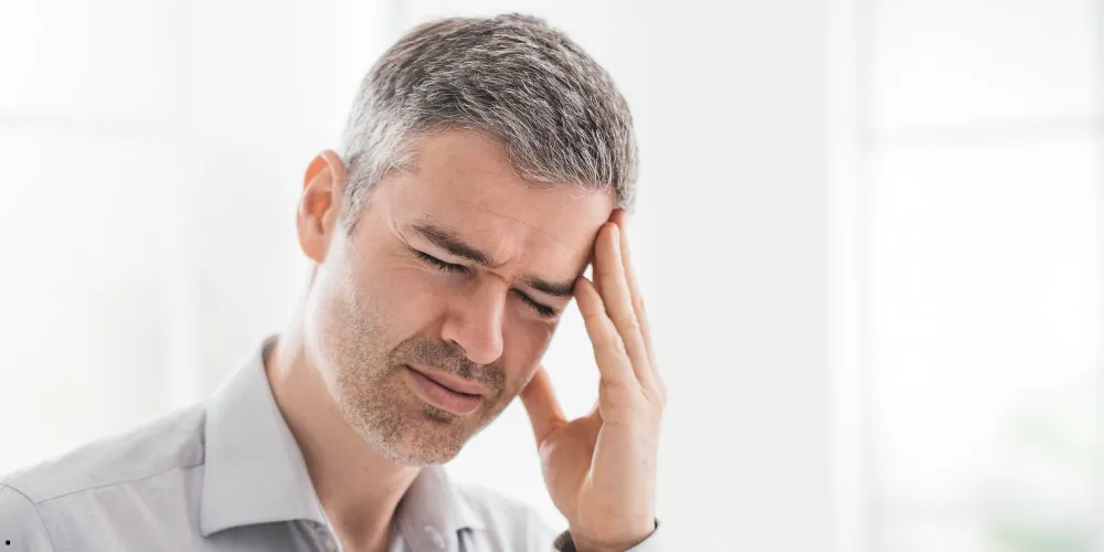 ‘BAŞ AĞRISI, ÖNEMLİ BİR HASTALIĞIN HABERCİSİ OLABİLİR