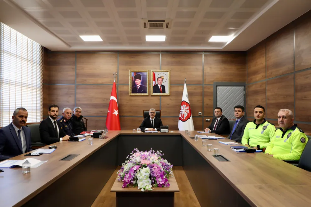 NİĞDE’DE ASAYİŞ VE GÜVENLİK TOPLANTISI GERÇEKLEŞTİRİLDİ