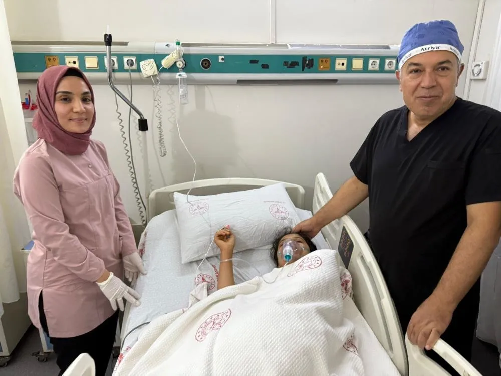 YUTTUĞU TOPLU İĞNE AKCİĞERİNE SAPLANDI