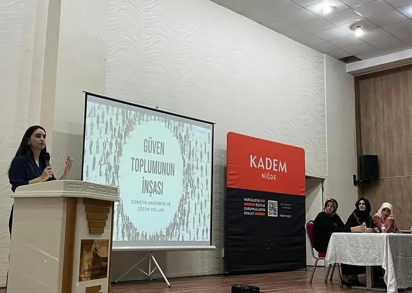 NİĞDE’DE KADINA YÖNELİK ŞİDDETLE MÜCADELE İÇİN FARKINDALIK ETKİNLİĞİ