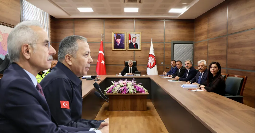 VALİ ÇELİK, BAKANLIKLARIN TRAFİK GÜVENLİĞİ TOPLANTISINA KATILDI