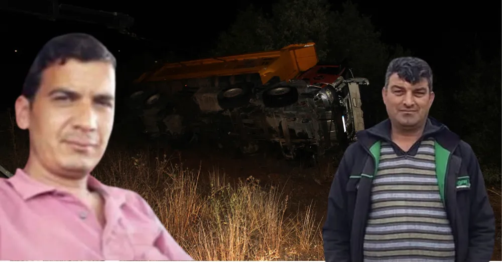 KAMYON BARİYERLERE ÇARPIP ŞARAMPOLE DEVRİLDİ: 2 ÖLÜ, 1 YARALI