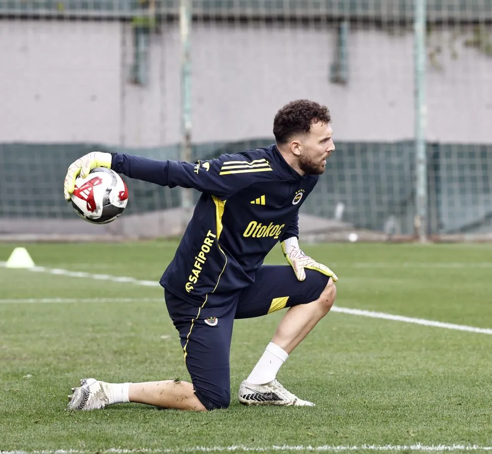 FENERBAHÇE, GÜNÜ İKİ ANTRENMANLA TAMAMLADI