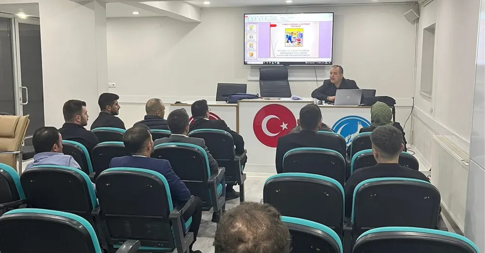 NİĞDE ÜLKÜ OCAKLARI’NDAN “YANGINLA MÜCADELE YÖNTEMLERİ” KURSU