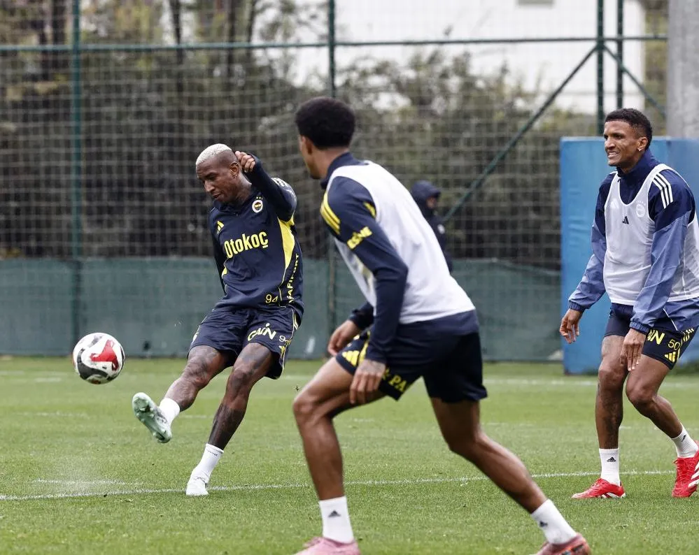 FENERBAHÇE, FATİH KARAGÜMRÜK MAÇININ HAZIRLIKLARINI SÜRDÜRDÜ