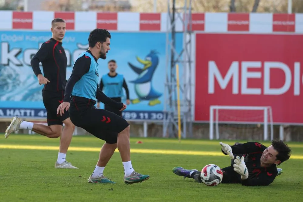 SAMSUNSPOR, KONYASPOR MAÇINDAN 3 PUAN HEDEFLİYOR