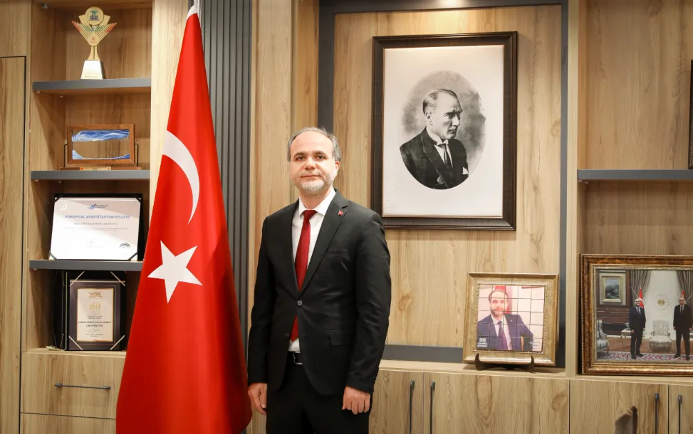REKTÖR USLU’DAN 10 KASIM MESAJI: “ATATÜRK’TEN ALDIĞIMIZ İLHAMLA ÇALIŞMAYA DEVAM EDECEĞİZ”