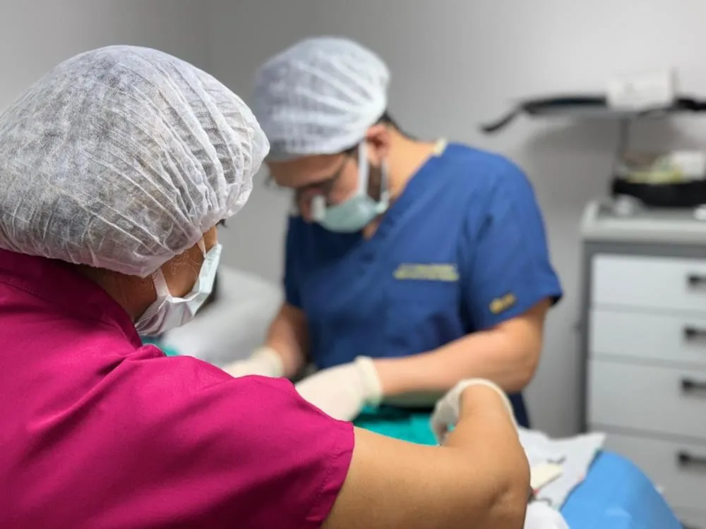 EL CERRAHİSİNDE YENİ DÖNEM: AĞRISIZ LOKAL ANESTEZİ, KAYGISIZ AMELİYAT