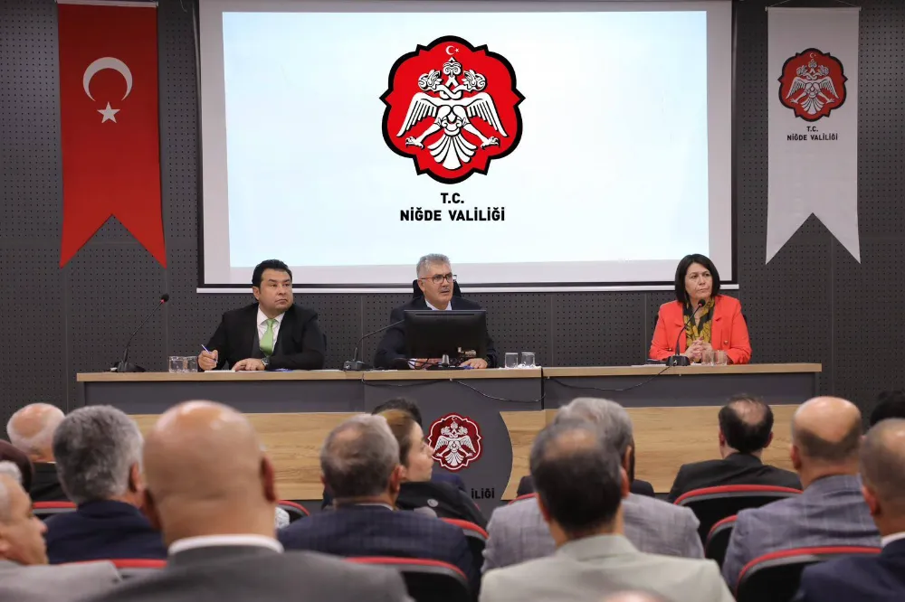 VALİ ÇELİK’TEN KURUMLARA “ETKİN HİZMET” MESAJI