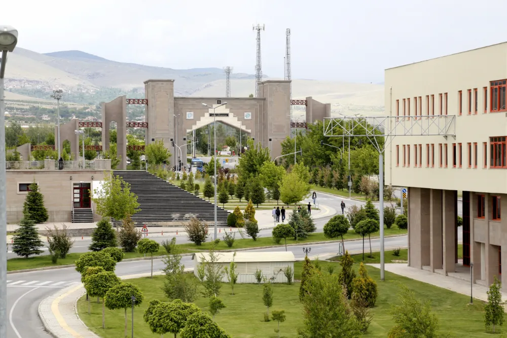 NİĞDE ÖMER HALİSDEMİR ÜNİVERSİTESİ’NDE “YENİ MEDYA VE İLETİŞİM ÇALIŞMALARI MERKEZİ” KURULDU