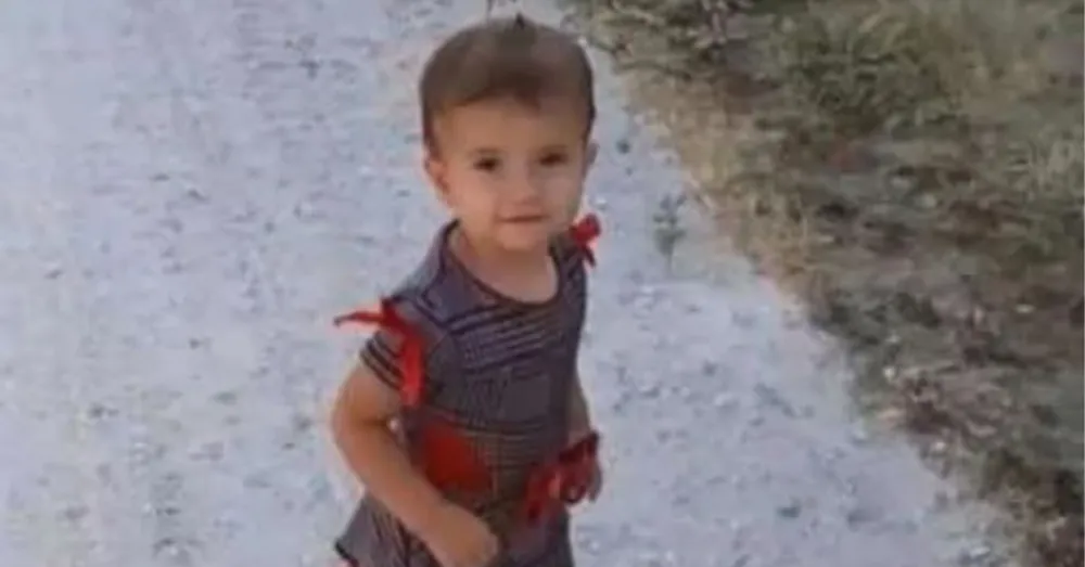 2 YAŞINDAKİ KIZ, BABASININ KULLANDIĞI TRAKTÖRÜN ALTINDA CAN VERDİ