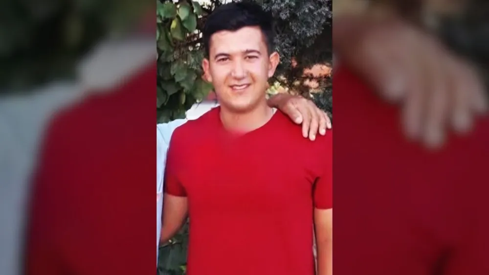 TARLADA EKİM YAPAYIM DERKEN MAKİNENİN ALTINDA KALDI