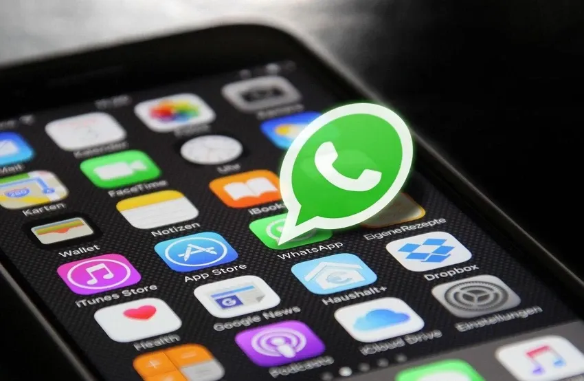 WHATSAPP 9 TELEFON MODELİNİN FİŞİNİ ÇEKTİ: ARTIK ÇALIŞMAYACAK!