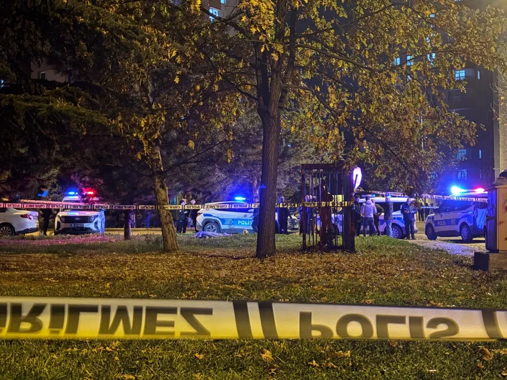 BOŞANMA AŞAMASINDAKİ EŞİNİ SOKAK ORTASINDA ÖLDÜRDÜ