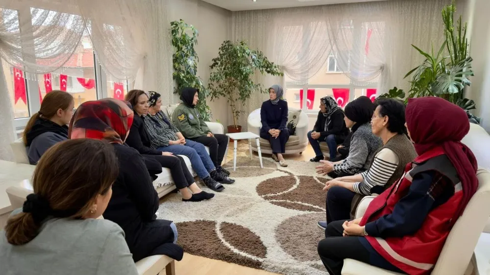 VALİ ÇELİK’TEN ŞEHİT ASTSUBAY BURAK ÖZKAN’IN AİLESİNE ANLAMLI ZİYARET