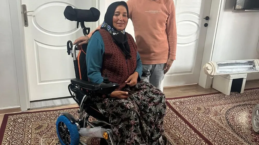 ESAT KENDİRLİ’DEN ÖRNEK DAVRANIŞ: ENGELLİ VATANDAŞA AKÜLÜ ARAÇ DESTEĞİ