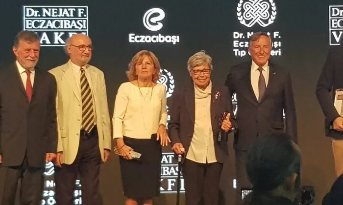 BORLU BİLİM İNSANI PROF. DR. İMRAN ÖZALP’E ECZACIBAŞI TIP ONUR ÖDÜLÜ