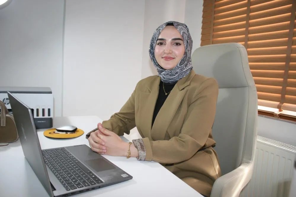 HIZLI KONUŞANLAR DİKKAT