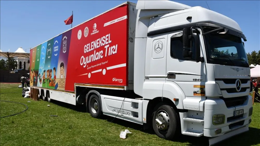 BİR TIR DOLUSU MUTLULUK NİĞDE’YE GELİYOR