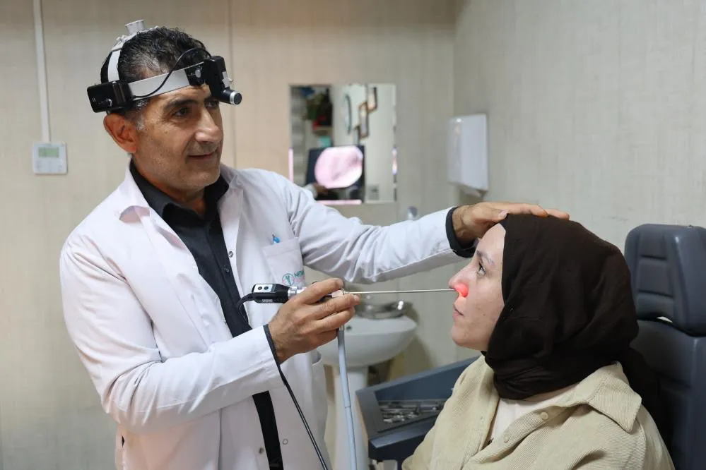 MEVSİM GEÇİŞLERİNDE ÜST SOLUNUM YOLU ENFEKSİYONLARI DİĞER MEVSİMLERE GÖRE BİRAZ DAHA SIK GÖRÜLMEKTEDİR