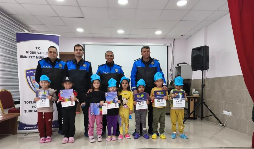 NİĞDE EMNİYETİNDEN MİNİKLERE TRAFİK VE GÜVENLİK EĞİTİMİ